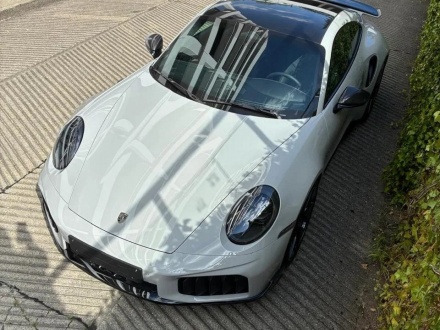 911