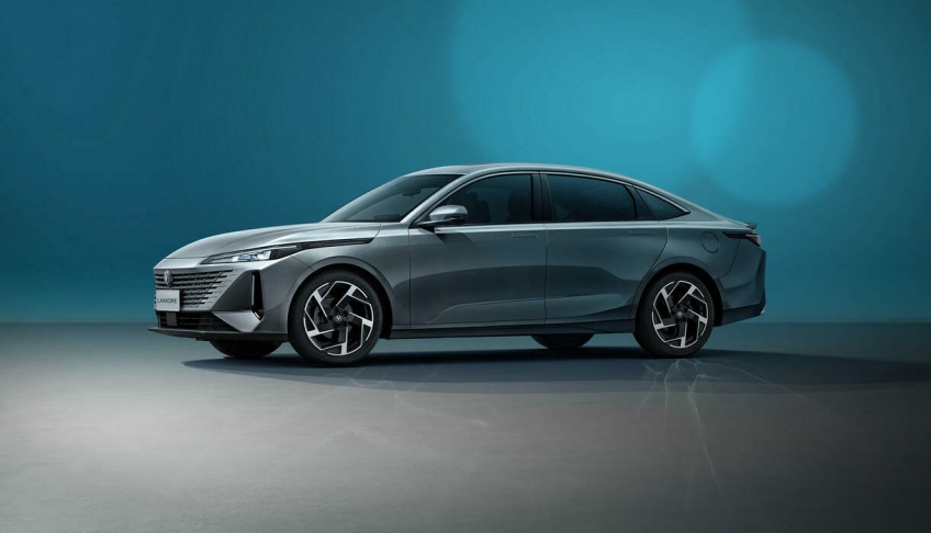 CHANGAN объявляет о старте продаж в России нового седана LAMORE